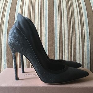 Gianvito Rossi Tuxedo Black Glitter Pumps Sz 36.5